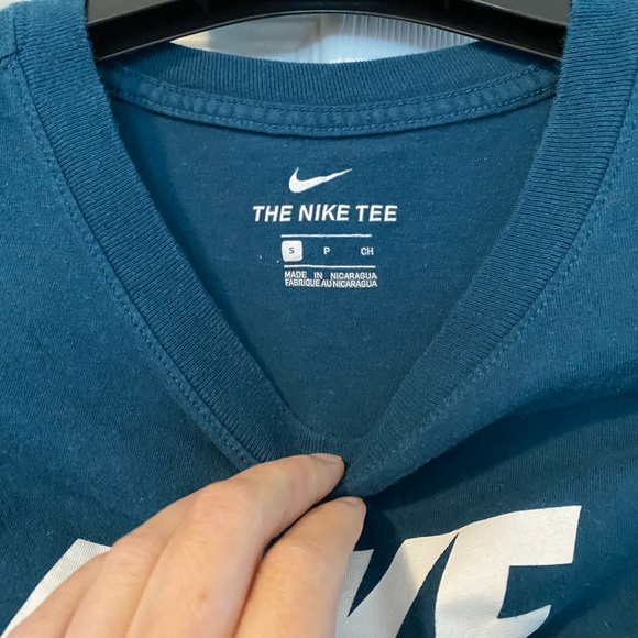 NIKE Cropped Tshirt Sz S - Picture 5 of 5